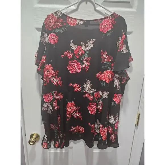 Torrid Size 4 Dark Floral Babydoll Top Empire Waist Flutter Sleeve Black Red 24 - Picture 4 of 6